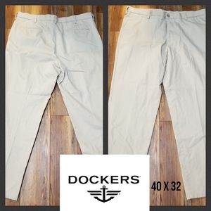 Docker's Classic Fit Men's Dress Pants (40 x 32 ) tan